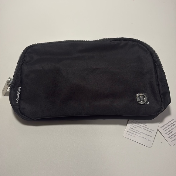 Lulumelon Everywhere Belt Bag 1L - Picture 1 of 10